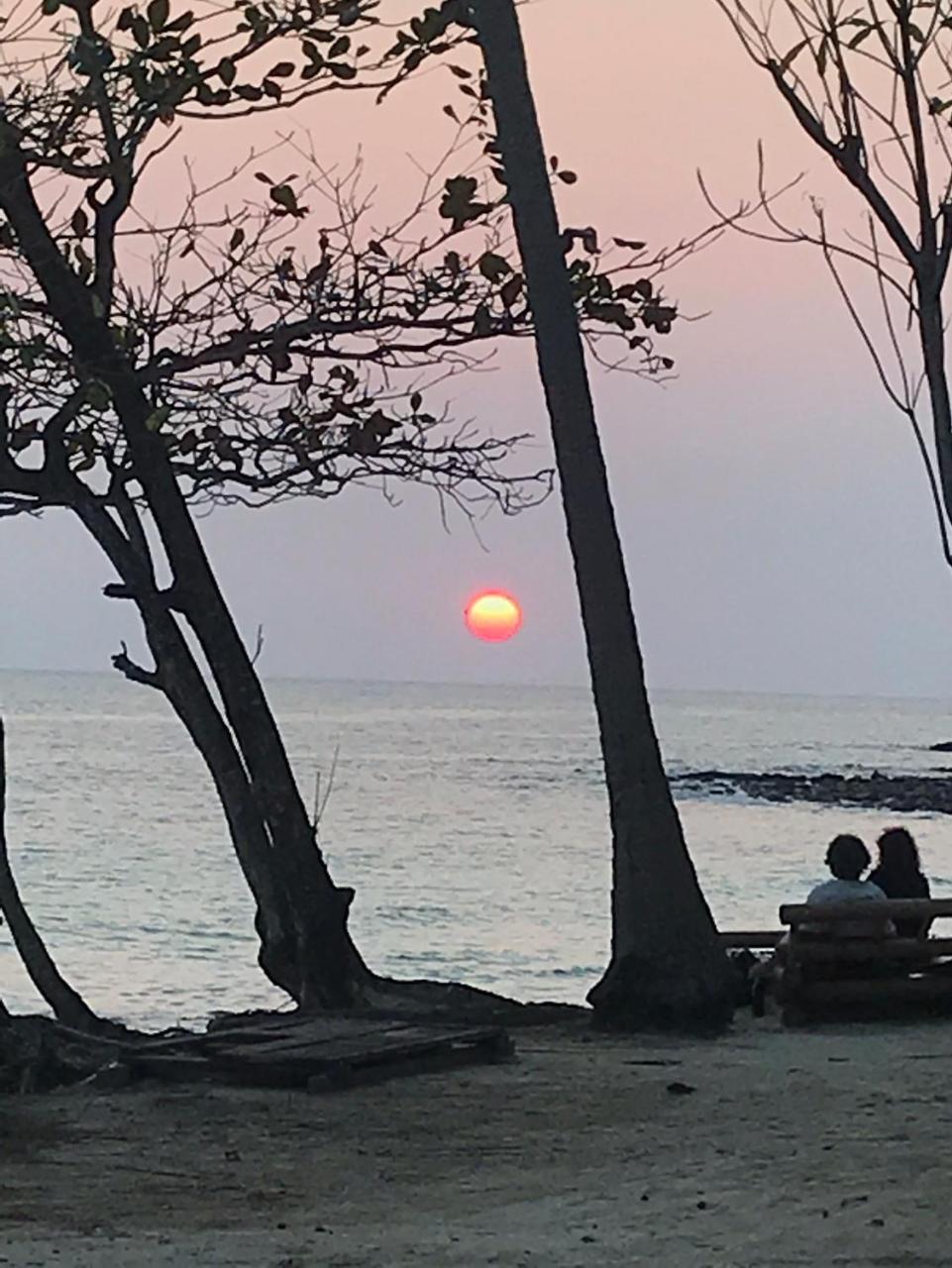Pa Hin Sai Hotell Ko Kut Exteriör bild